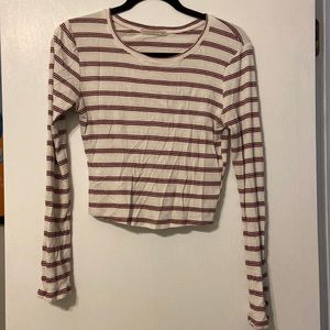 Cropped long-sleeved shirt